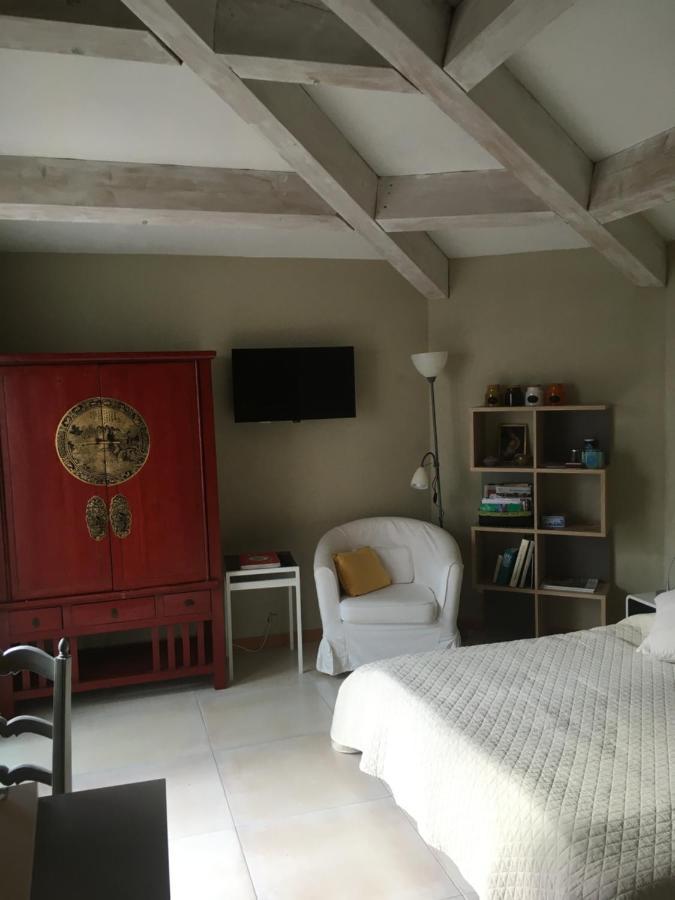 Le Clos Martin Eyragues Exterior foto