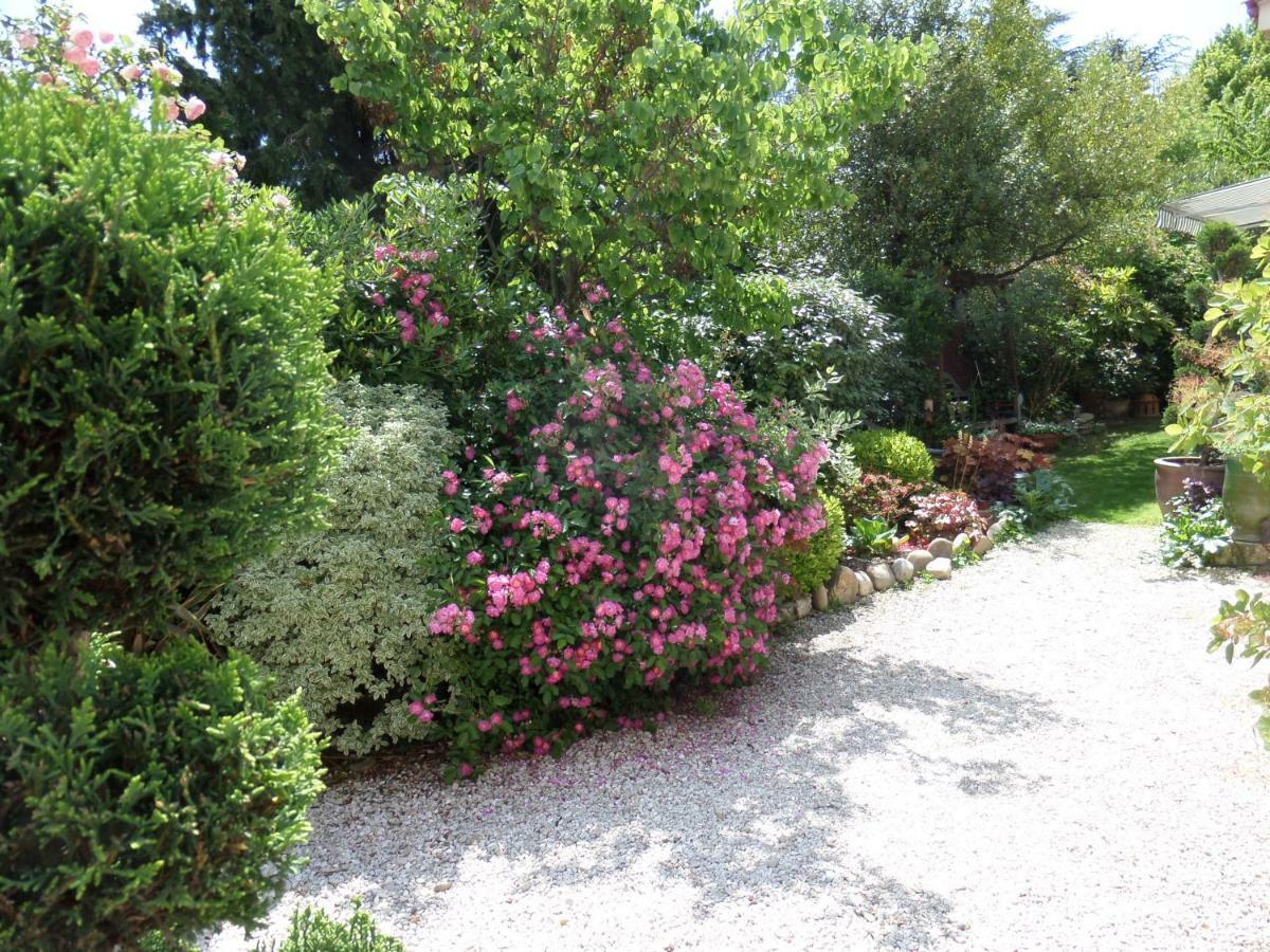 Le Clos Martin Eyragues Exterior foto